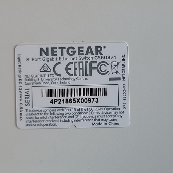 Netgear Network 8 port switch - Picture 5 of 9